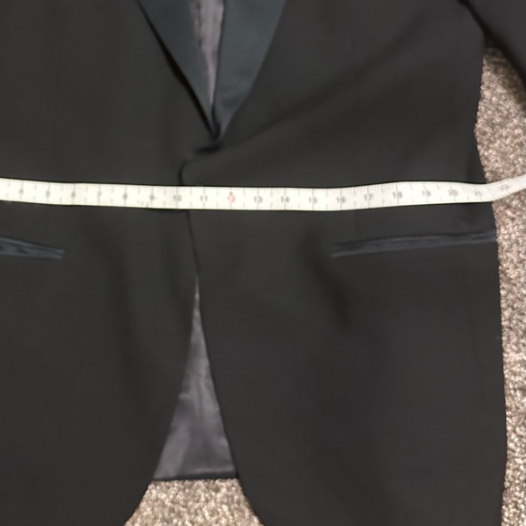 Vintage YSL Formalwear Black Tuxedo with cummerbund & suspenders tailored in USA - Picture 13 of 14